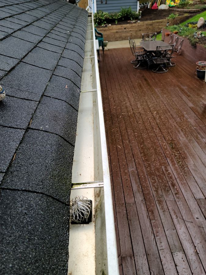 Gutter cleaning in brier wa