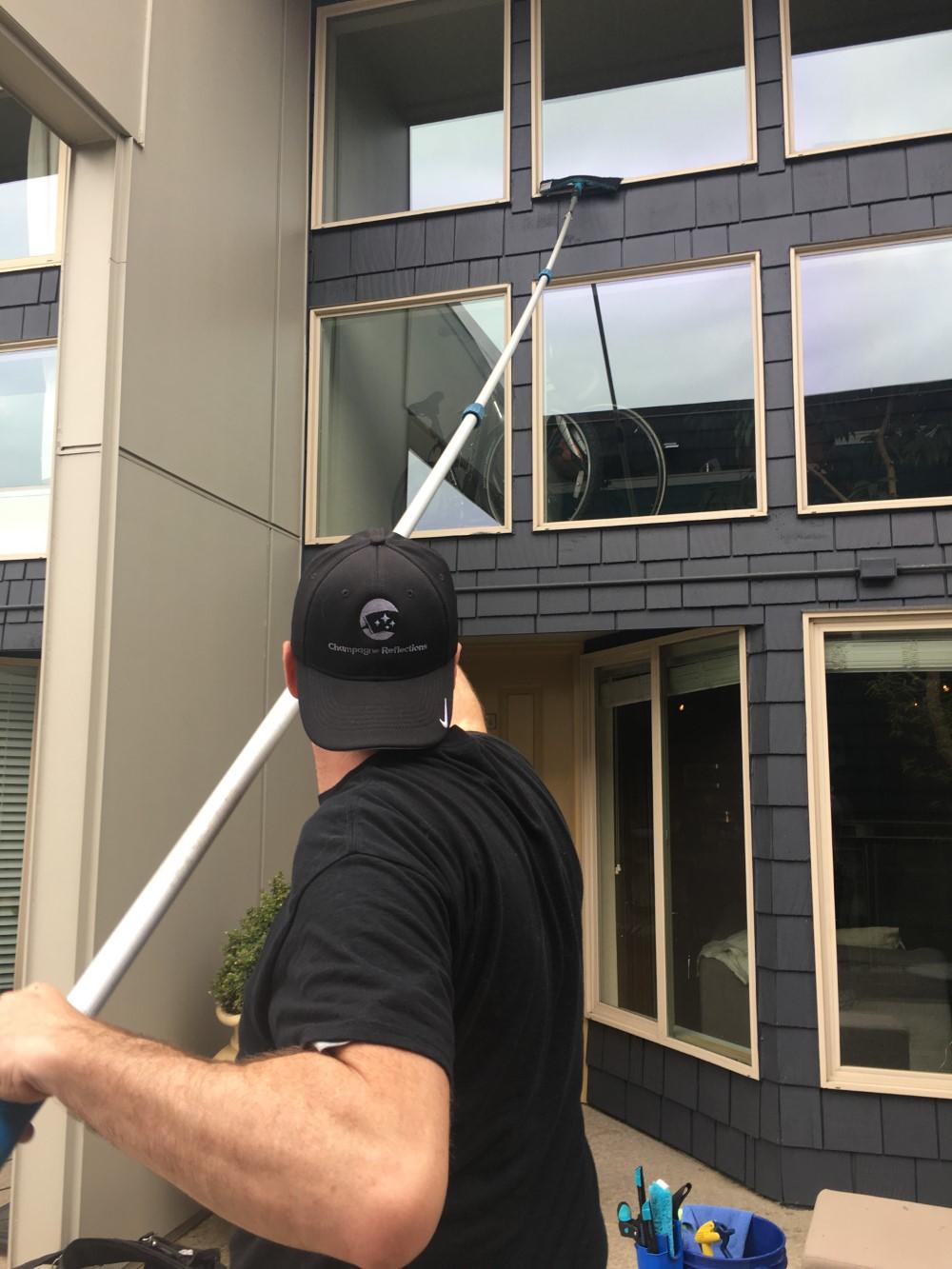 Cleaning condo windows lake city wa 98115
