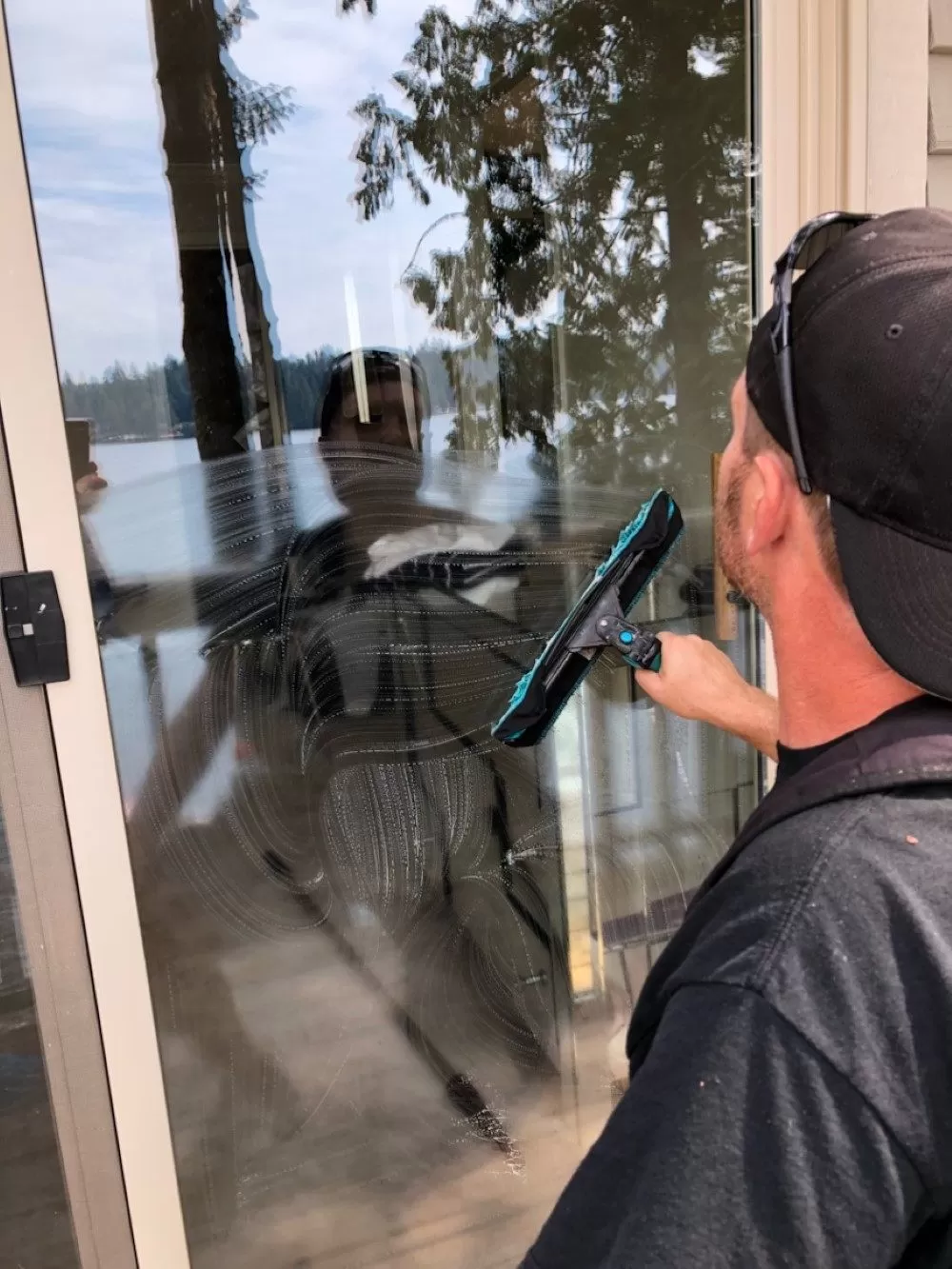 Cleaning Sliding Glass Door in Snohomish County, WA 98290