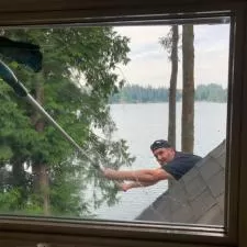 Difficult to access window on residential house in Snohomish 98290